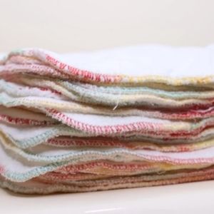 Cloth wipes 2 ply in GUC- 25 count
